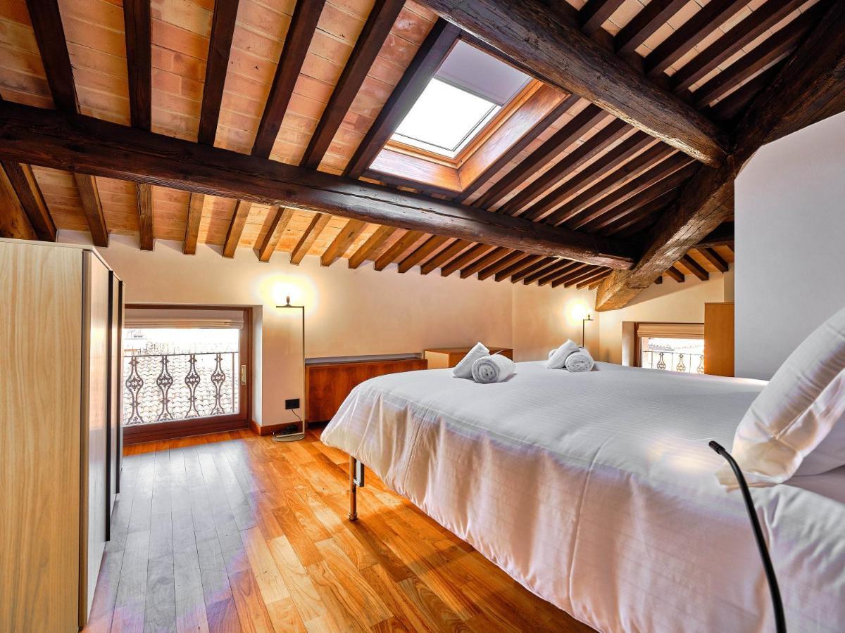 Apartmentsarena - Residenza Degli Scaligeri - Piazza Erbe Βερόνα Εξωτερικό φωτογραφία