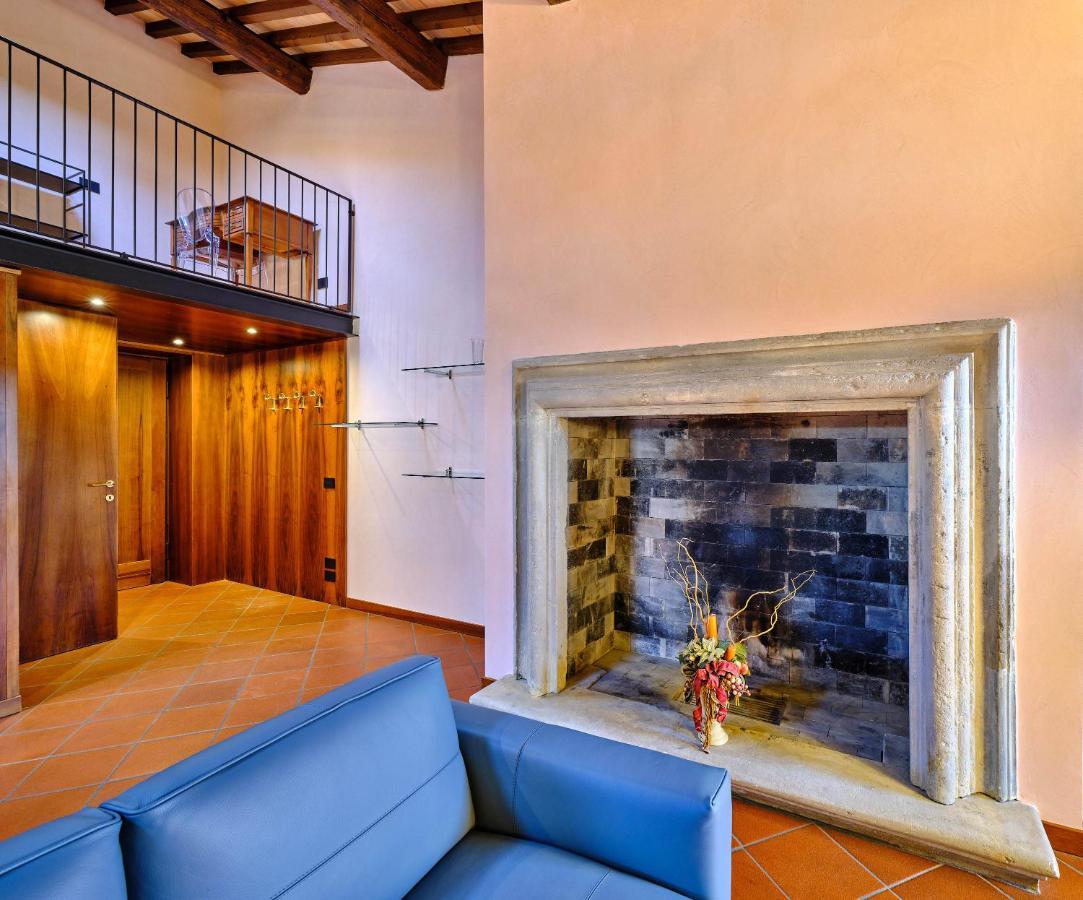 Apartmentsarena - Residenza Degli Scaligeri - Piazza Erbe Βερόνα Εξωτερικό φωτογραφία